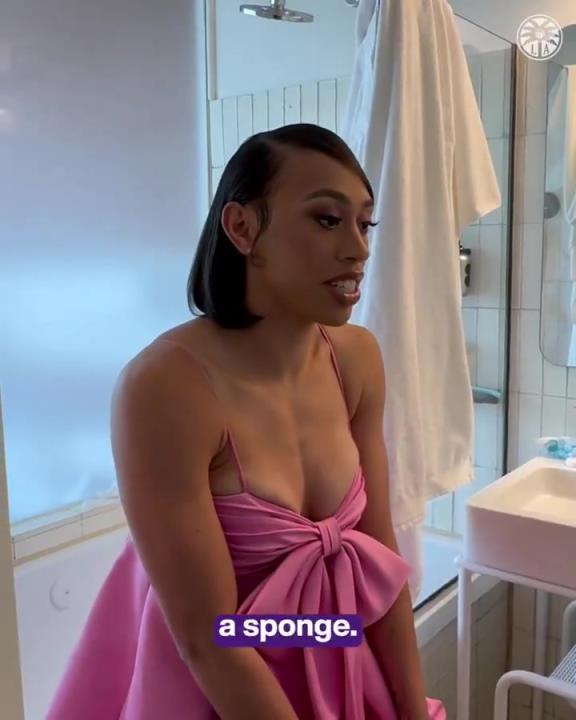 以后就當(dāng)你的球迷了這位WNBA新秀妹子，身材也是相當(dāng)炸裂