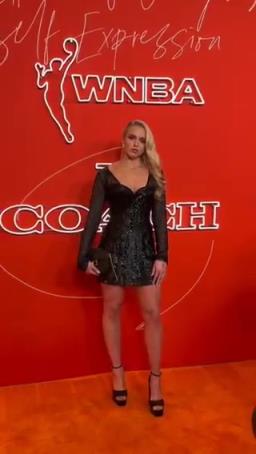 海莉選秀夜紅毯秀，人氣和顏值在這屆都是數(shù)一數(shù)二